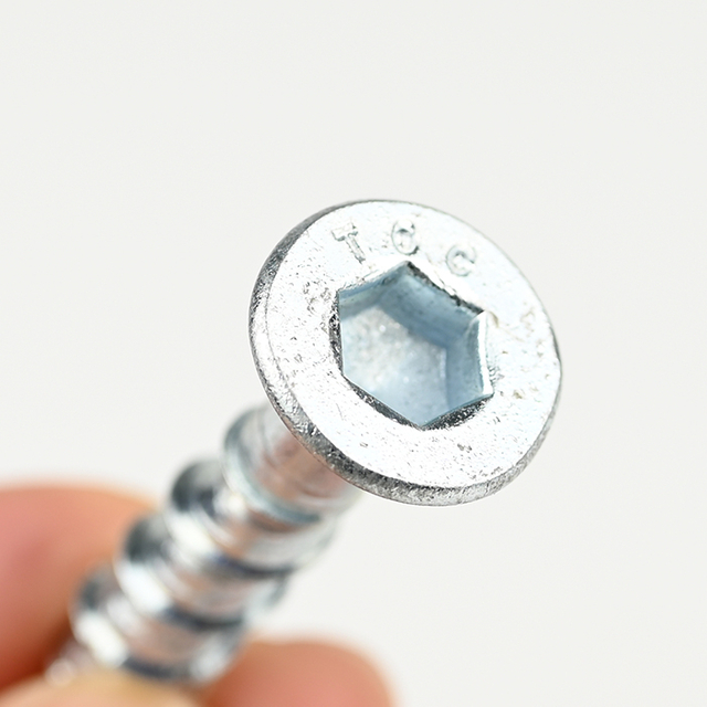 10B21 غاطسة رئيس عرافة المقبس المسمار ملموسة مرساة M8-7.7 * 50