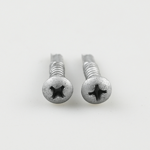 ثنائي المعدن الفولاذ المقاوم للصدأ 304 عموم رئيس فيليبس الذاتي الحفر المسمار ST5.5-14 * 25